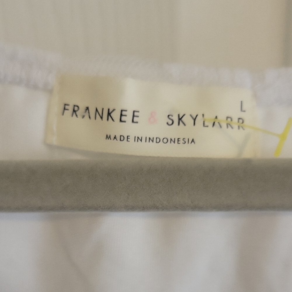 Frankee & Skyler SzLg Youth Chic White Lace Puff Sleeve lined Blouse NWT - Picture 4 of 5